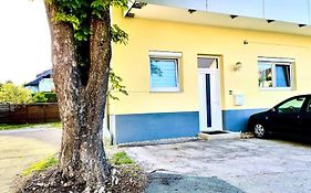 Schöne Wohnung mit eigenen Eingang und Terrasse